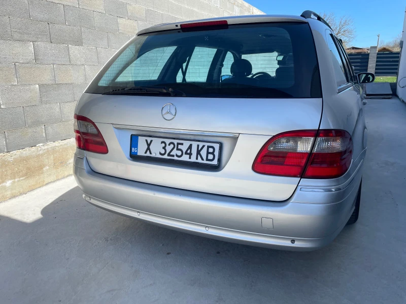 Mercedes-Benz E 270 7 местен, снимка 4 - Автомобили и джипове - 47399068