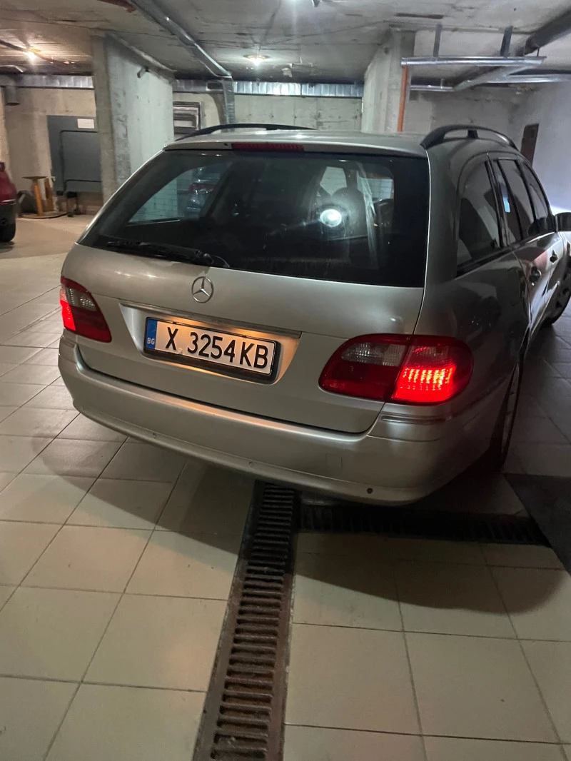 Mercedes-Benz E 270 7 местен, снимка 12 - Автомобили и джипове - 47399068