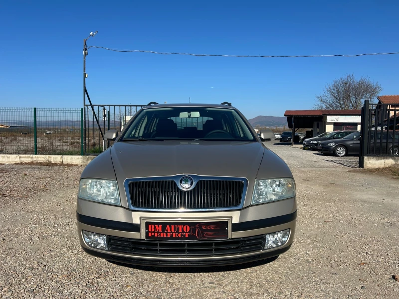 Skoda Octavia 1.6 I  ГАЗ-БЕНЗИН, снимка 2 - Автомобили и джипове - 47850222