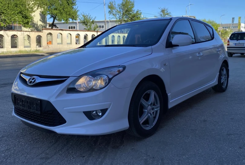 Hyundai I30 Фейслифт-1.6-125kс., снимка 3 - Автомобили и джипове - 48447293