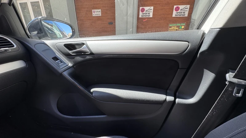 VW Golf 1.6 BiFuel  HIGHLINE, снимка 10 - Автомобили и джипове - 51491358