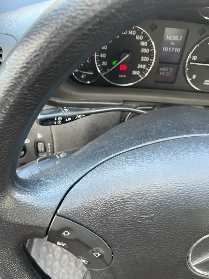 Mercedes-Benz C 200, снимка 10 - Автомобили и джипове - 52633015