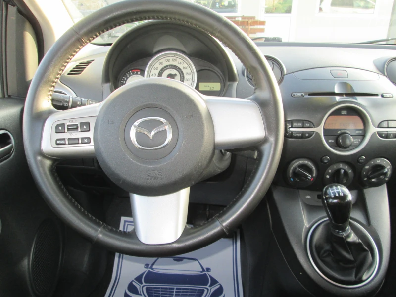 Mazda 2 1.3I-FACELIFT-нова, снимка 16 - Автомобили и джипове - 52727278