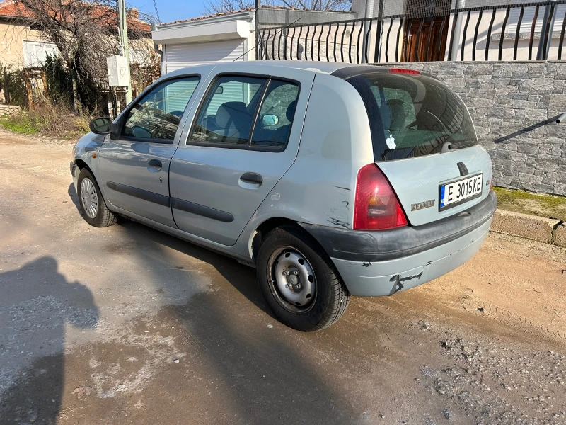 Renault Clio 1.9D, снимка 12 - Автомобили и джипове - 52773957