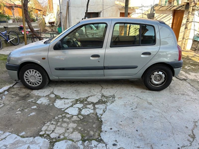 Renault Clio 1.9D, снимка 3 - Автомобили и джипове - 52773957