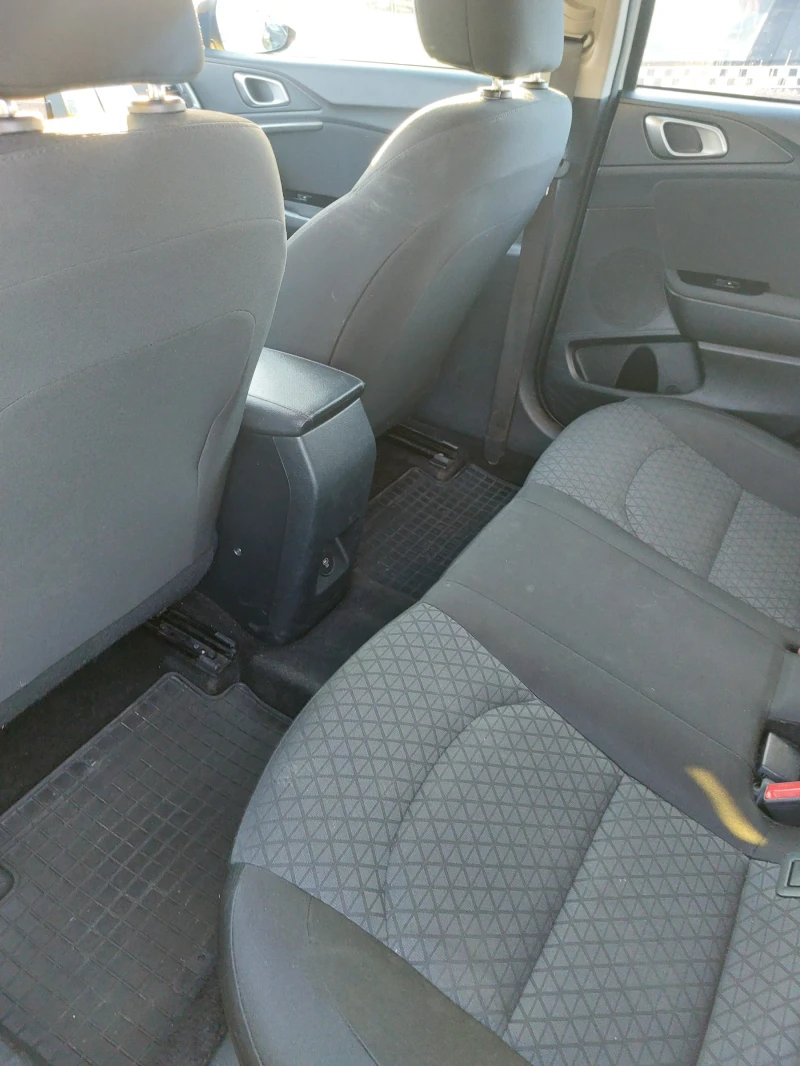 Kia Ceed, снимка 4 - Автомобили и джипове - 52941844