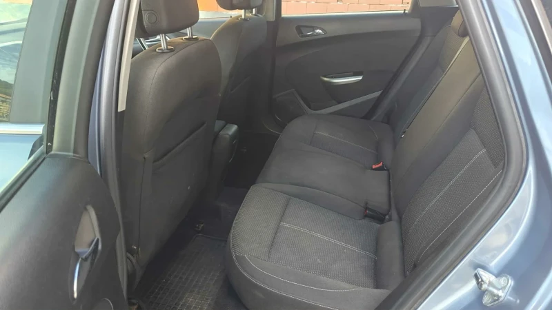 Opel Astra SPORT, снимка 7 - Автомобили и джипове - 53400386