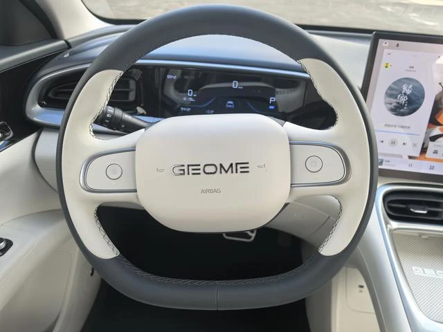 Smart Forfour Geome, снимка 7 - Автомобили и джипове - 48463884