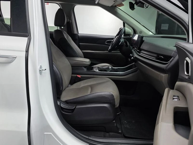Kia Carnival 2.2 202 hp Automatic, снимка 7 - Автомобили и джипове - 55477170
