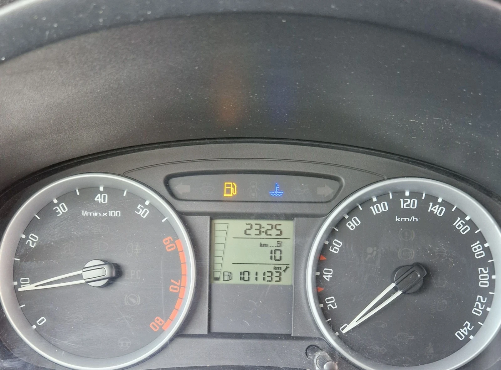 Skoda Fabia 1.4i 86к.с - изображение 10