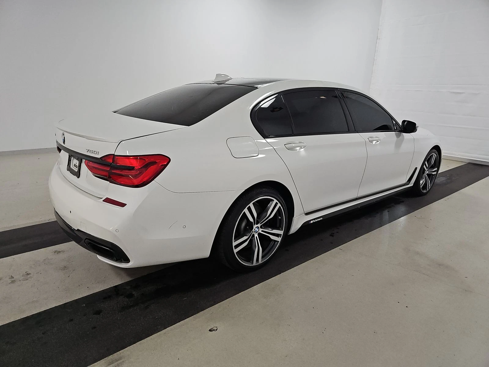 BMW 750 M-PACK* DISTRO* МАСАЖ* HEADUP* ОБДУХ* 360* HARMAN* - изображение 5