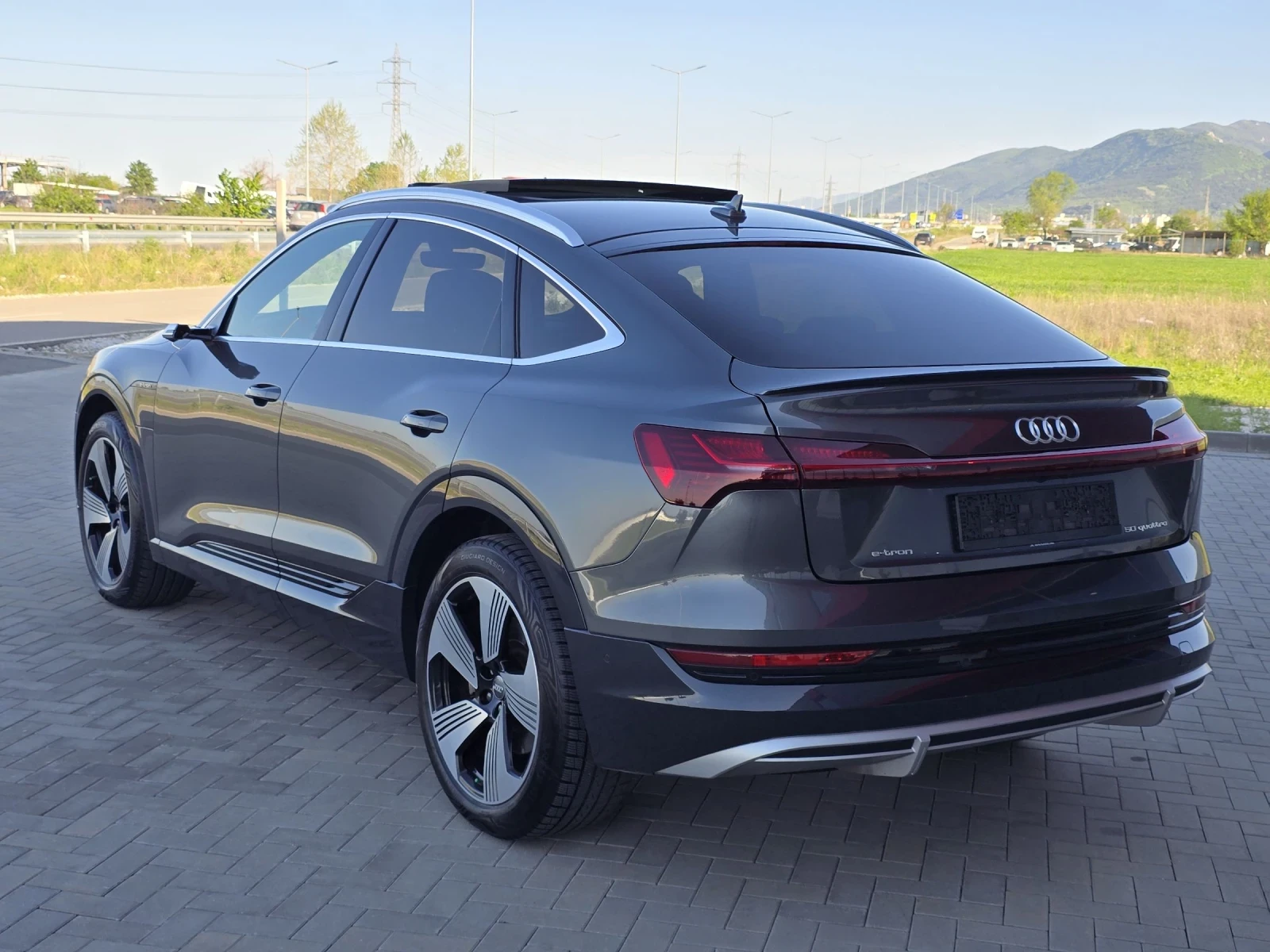 Audi E-Tron Е-Tron/SportBack/S-Line/Quattro/Panorama/Hade-up/ - изображение 6