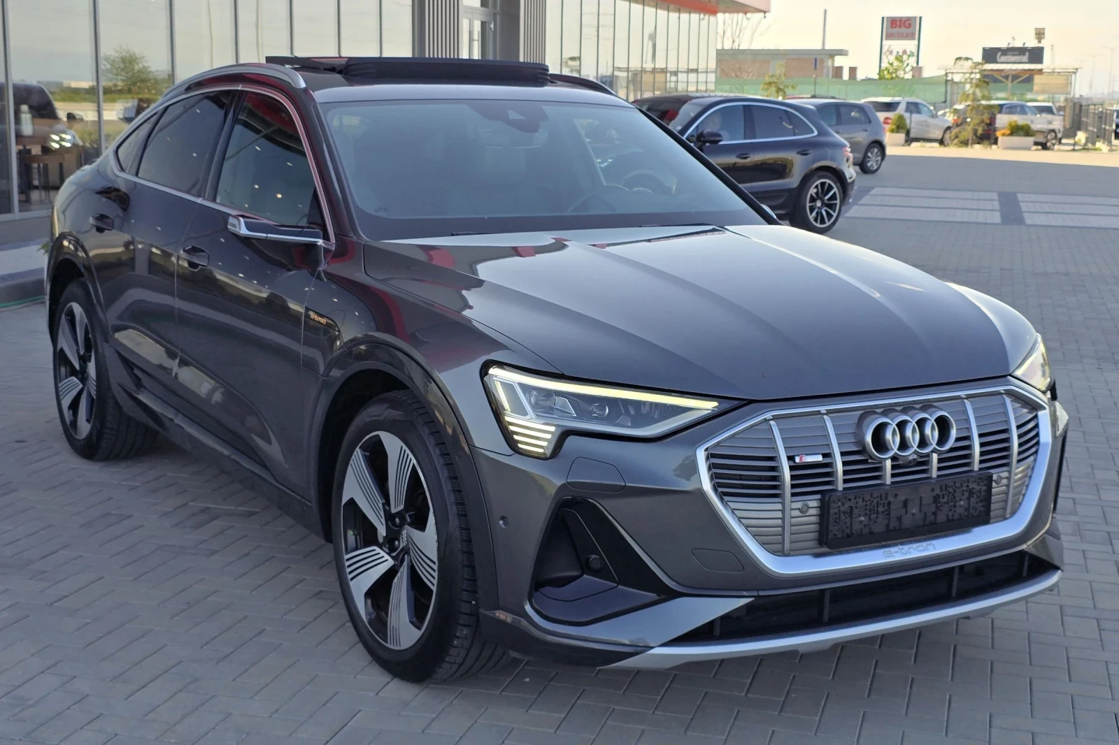 Audi E-Tron Е-Tron/SportBack/S-Line/Quattro/Panorama/Hade-up/ - изображение 3