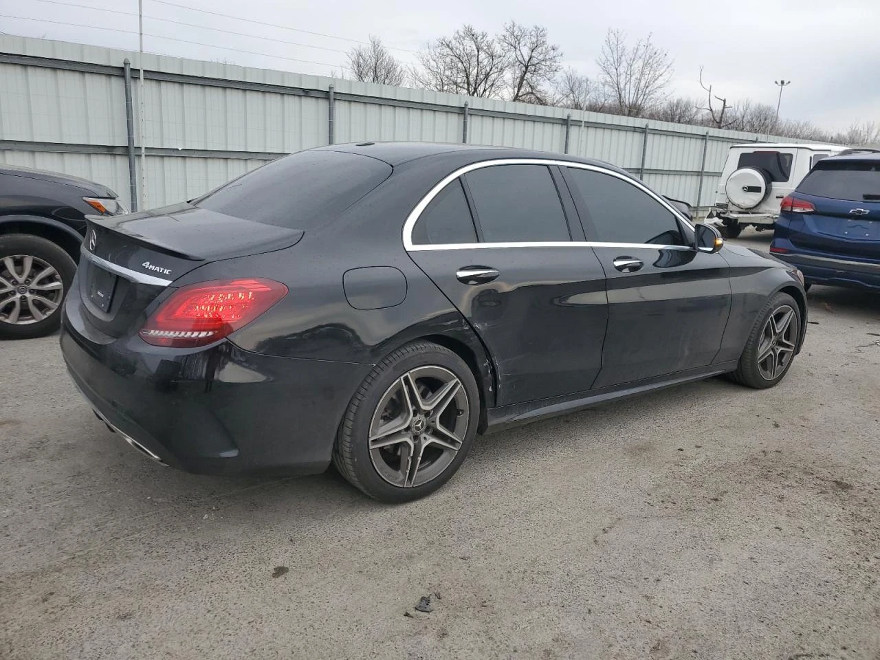Mercedes-Benz C 300 4MATIC/BURMESTER/9G-TRONIC/ПЪЛНА СЕРВИЗНА ИСТОРИЯ! - изображение 4