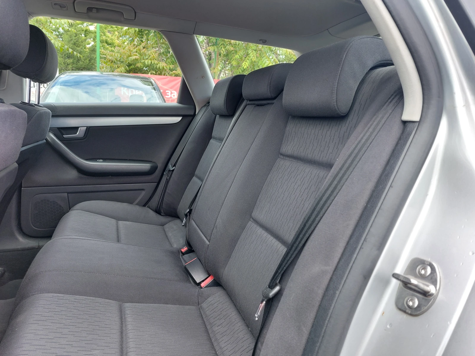 Audi A4 2.0TDI* 6-speed.* 36м. х 185лв.*  - изображение 9
