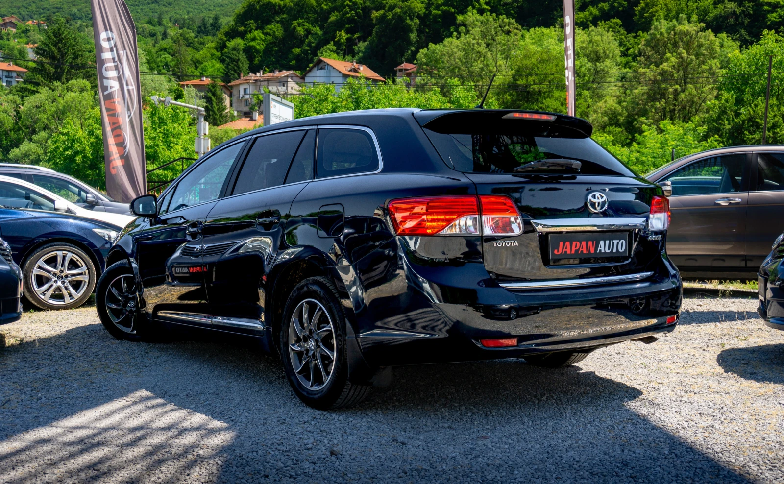 Toyota Avensis 2.0 D-4D С Гаранция! Facelift! Кожа, подгрев, нави - изображение 3