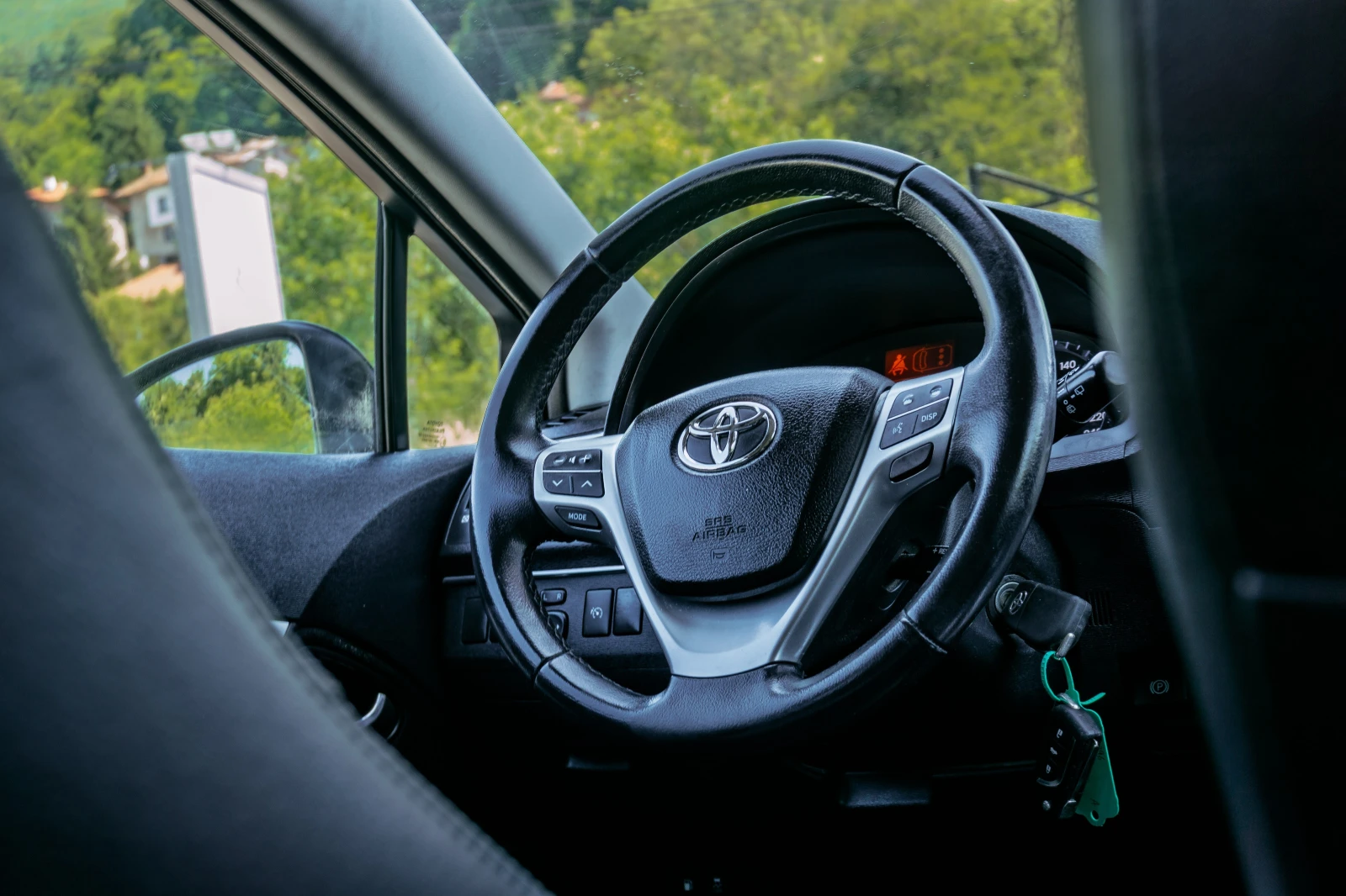 Toyota Avensis 2.0 D-4D С Гаранция! Facelift! Кожа, подгрев, нави - изображение 8