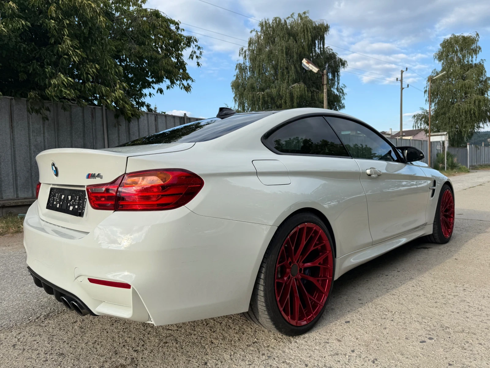 BMW M4  - изображение 6