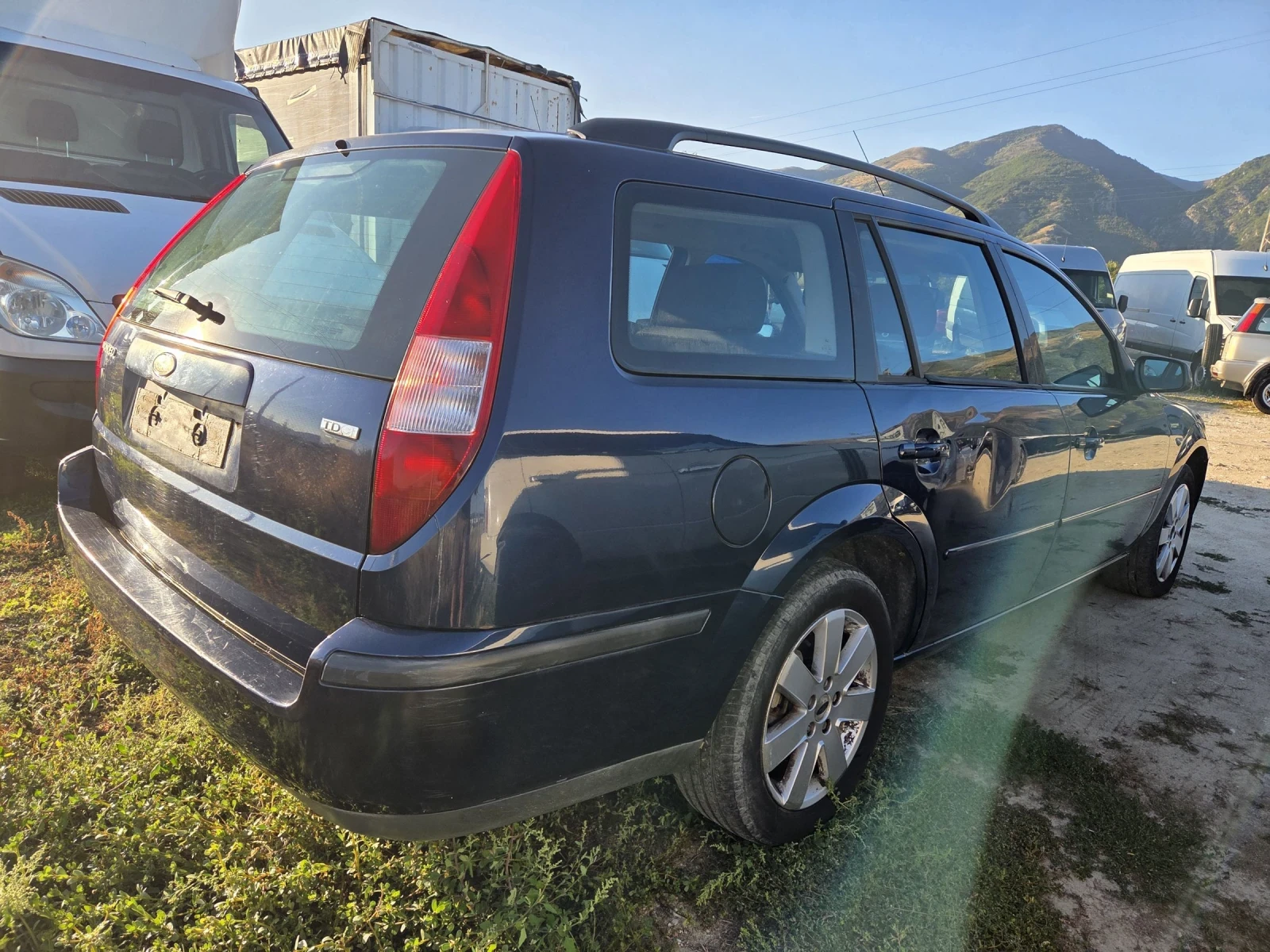 Ford Mondeo 2.0tdi - изображение 3