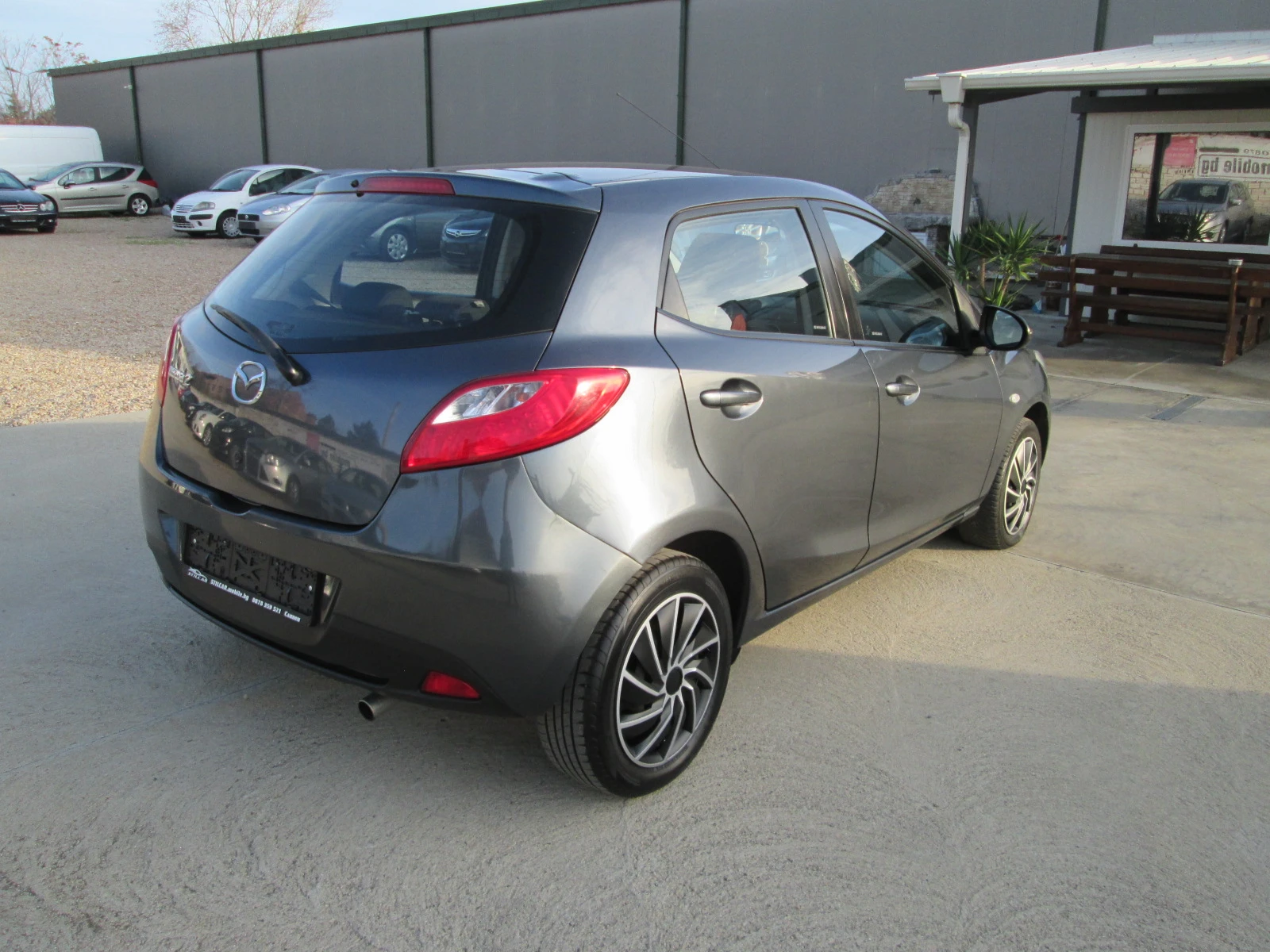 Mazda 2 1.3I-FACELIFT-нова - изображение 4