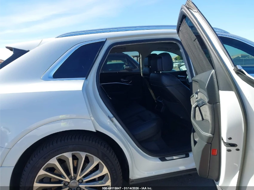 Audi E-Tron ОБДУХВАНЕ* ПОДГРЕВ* AMBIENT* HEAD-UP* Bang & Olufs - изображение 9