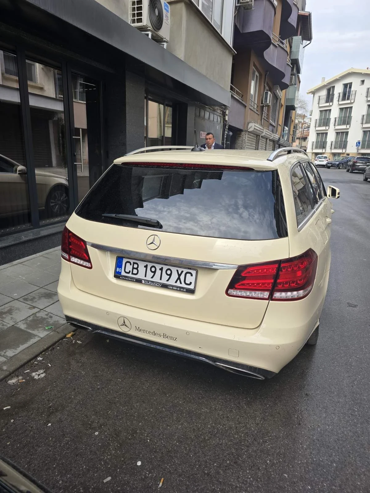 Mercedes-Benz E 220  - изображение 2