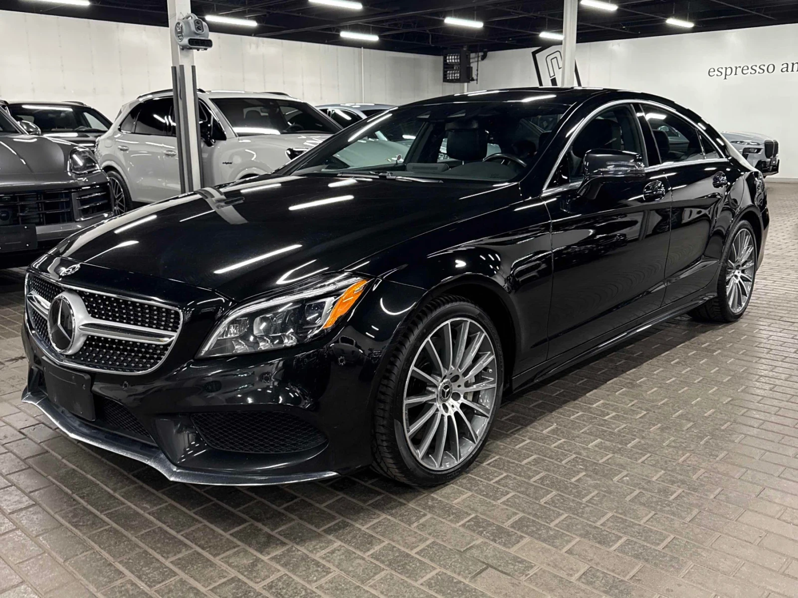 Mercedes-Benz CLS 550 CAR FAX * АВТО КРЕДИТ * ЦЕНА ДО БГ * 