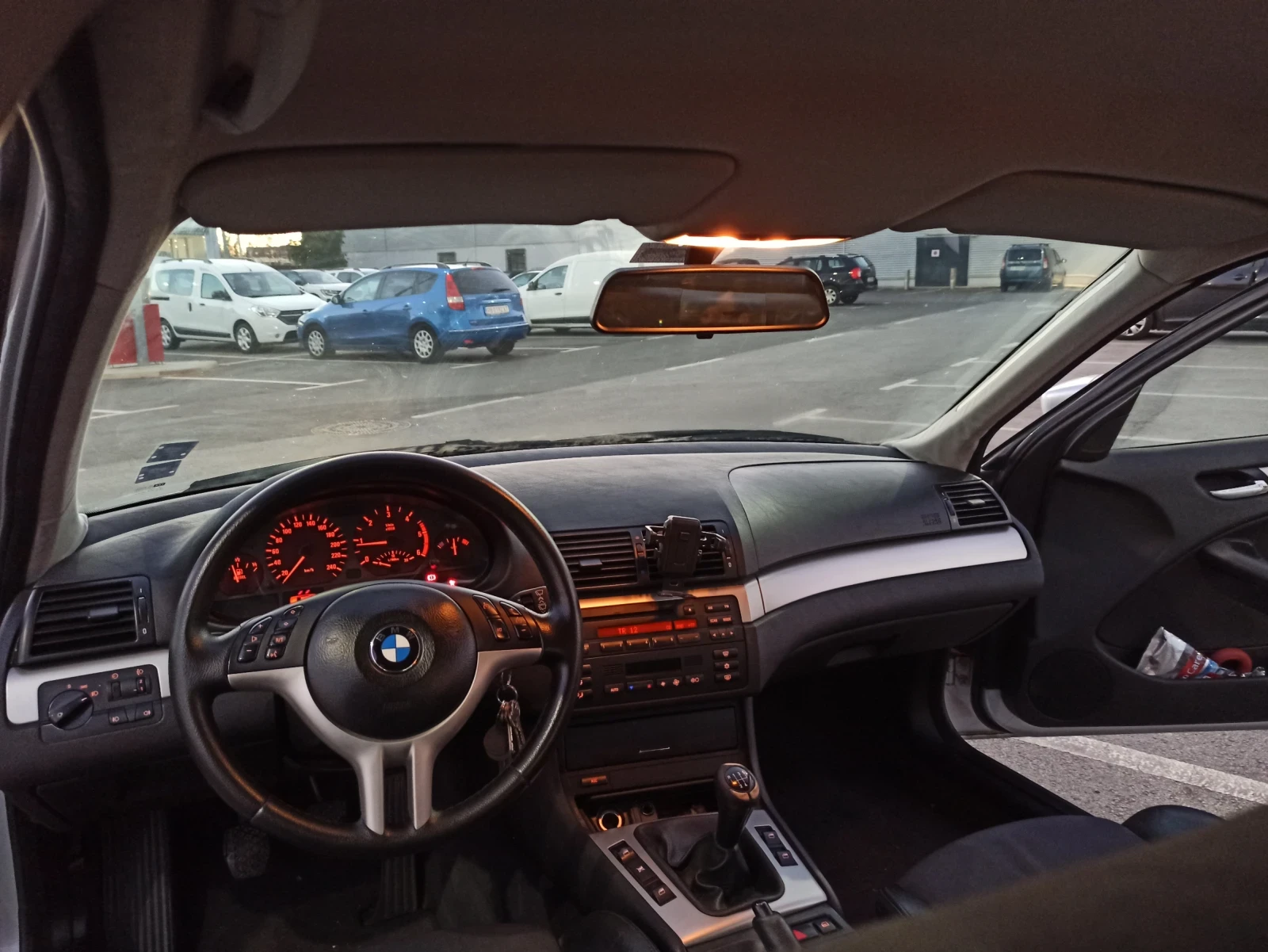 BMW 320, снимка 8 - Автомобили и джипове - 54097081