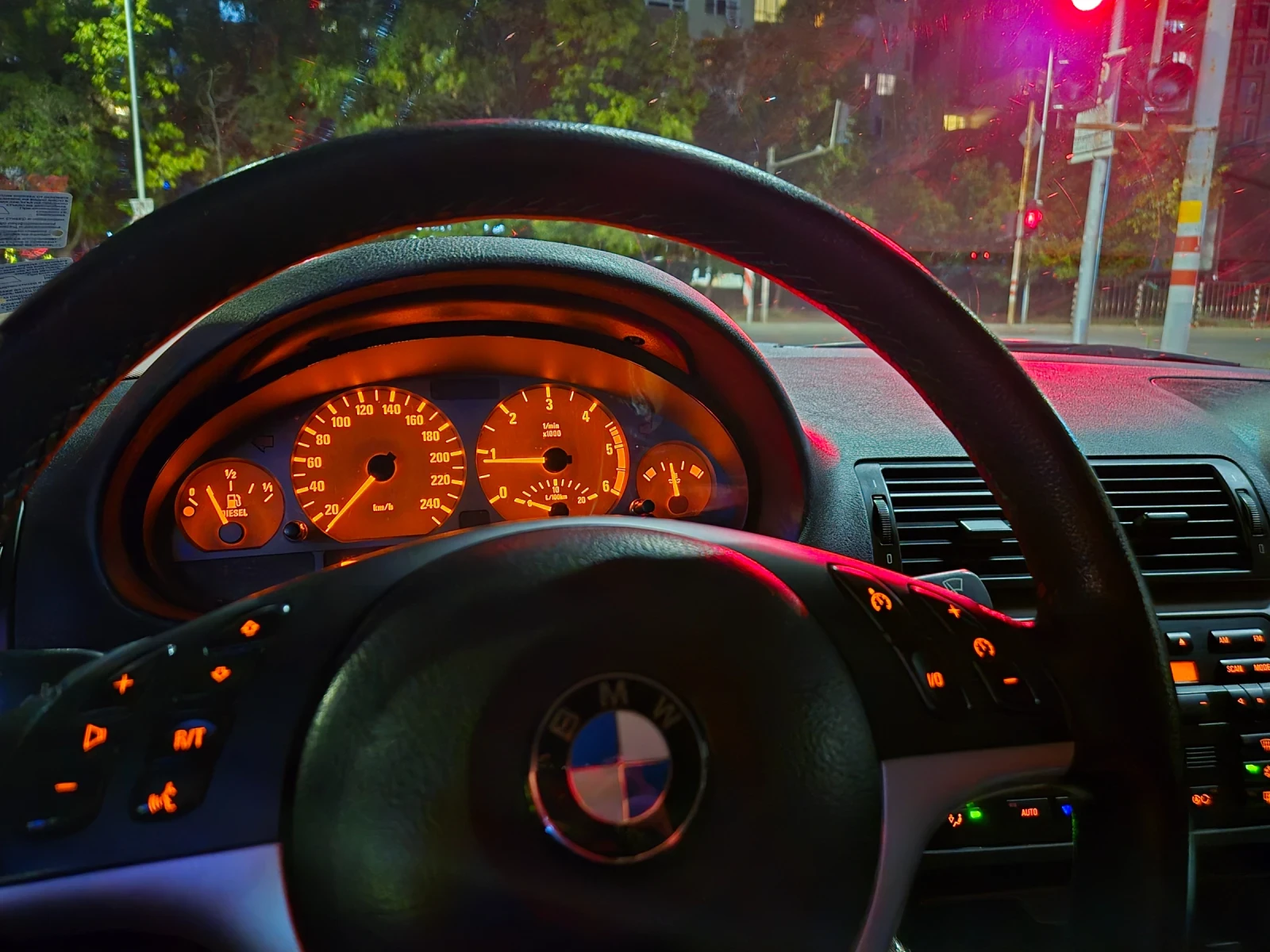 BMW 320, снимка 9 - Автомобили и джипове - 54097081