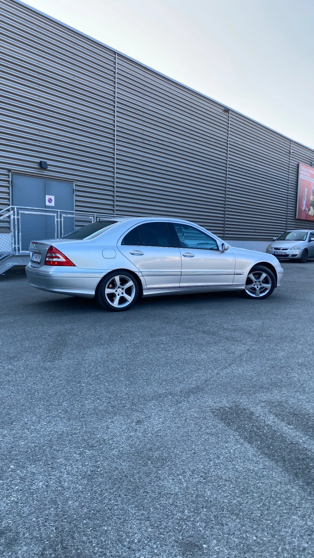 Mercedes-Benz 220 C200, снимка 6 - Автомобили и джипове - 54441825