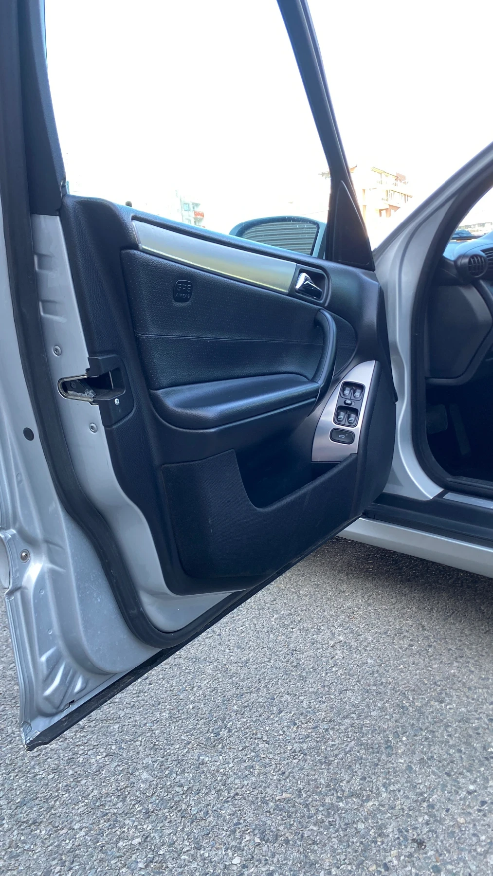 Mercedes-Benz 220 C200, снимка 13 - Автомобили и джипове - 54441825