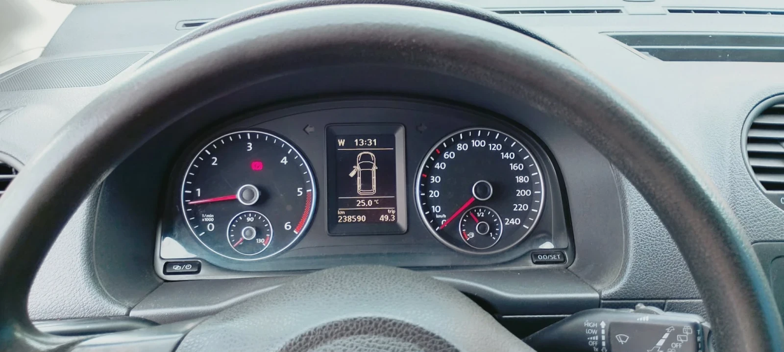 VW Caddy 102кс Навигация климатроник теглич, снимка 9 - Автомобили и джипове - 54530123
