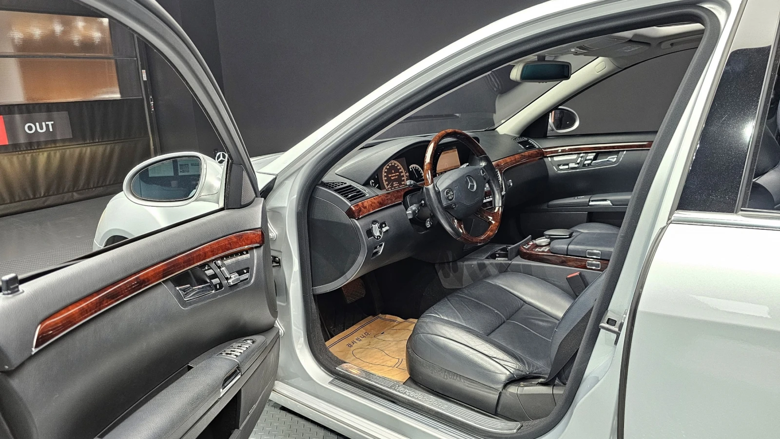Mercedes-Benz S 550 * Navi* Camera* Масажи* , снимка 12 - Автомобили и джипове - 54586560