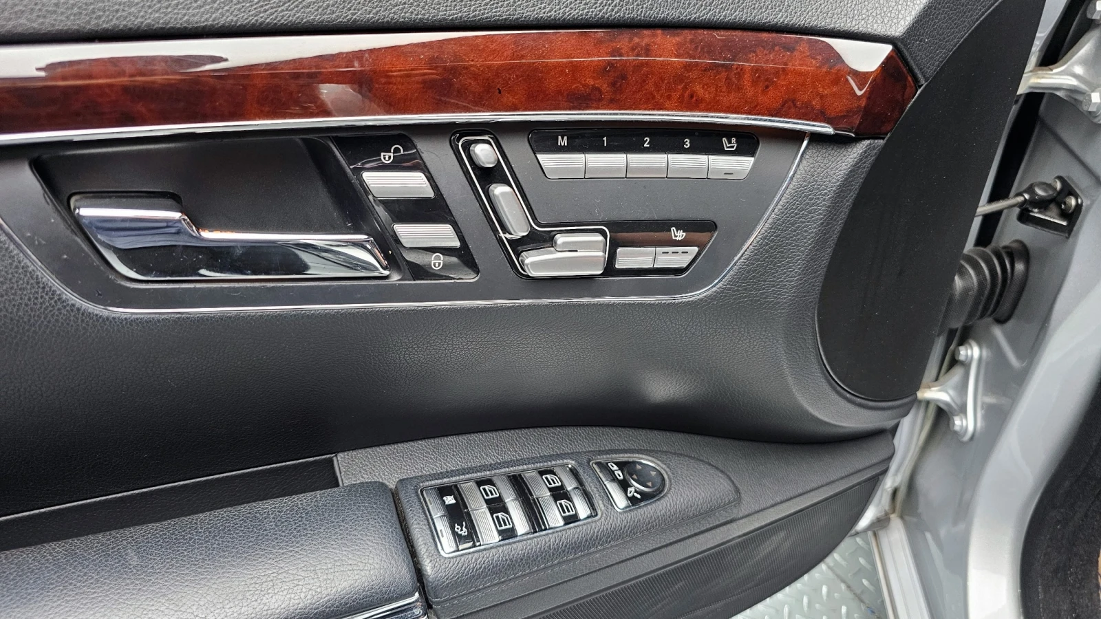 Mercedes-Benz S 550 * Navi* Camera* Масажи* , снимка 15 - Автомобили и джипове - 54586560