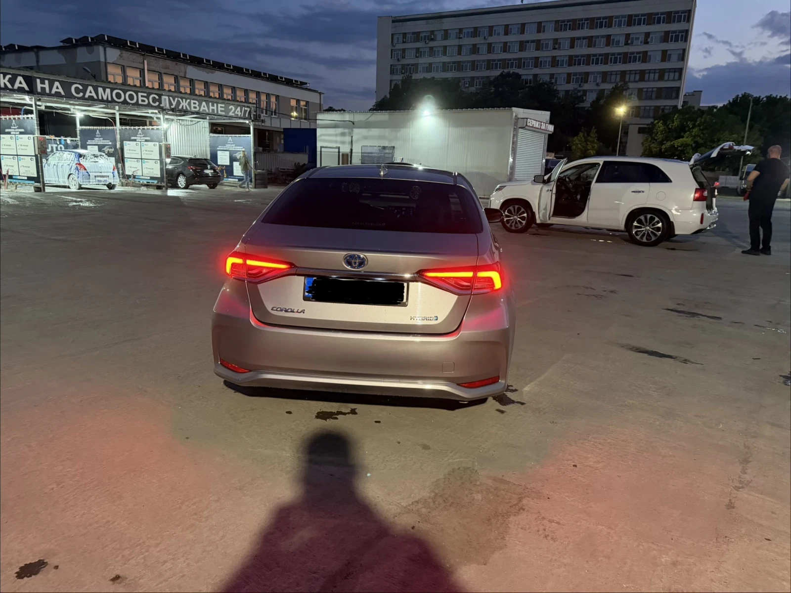 Toyota Corolla 1.8 HYBRID ПЪРВИ СОБСТВЕНИК , снимка 5 - Автомобили и джипове - 55138367
