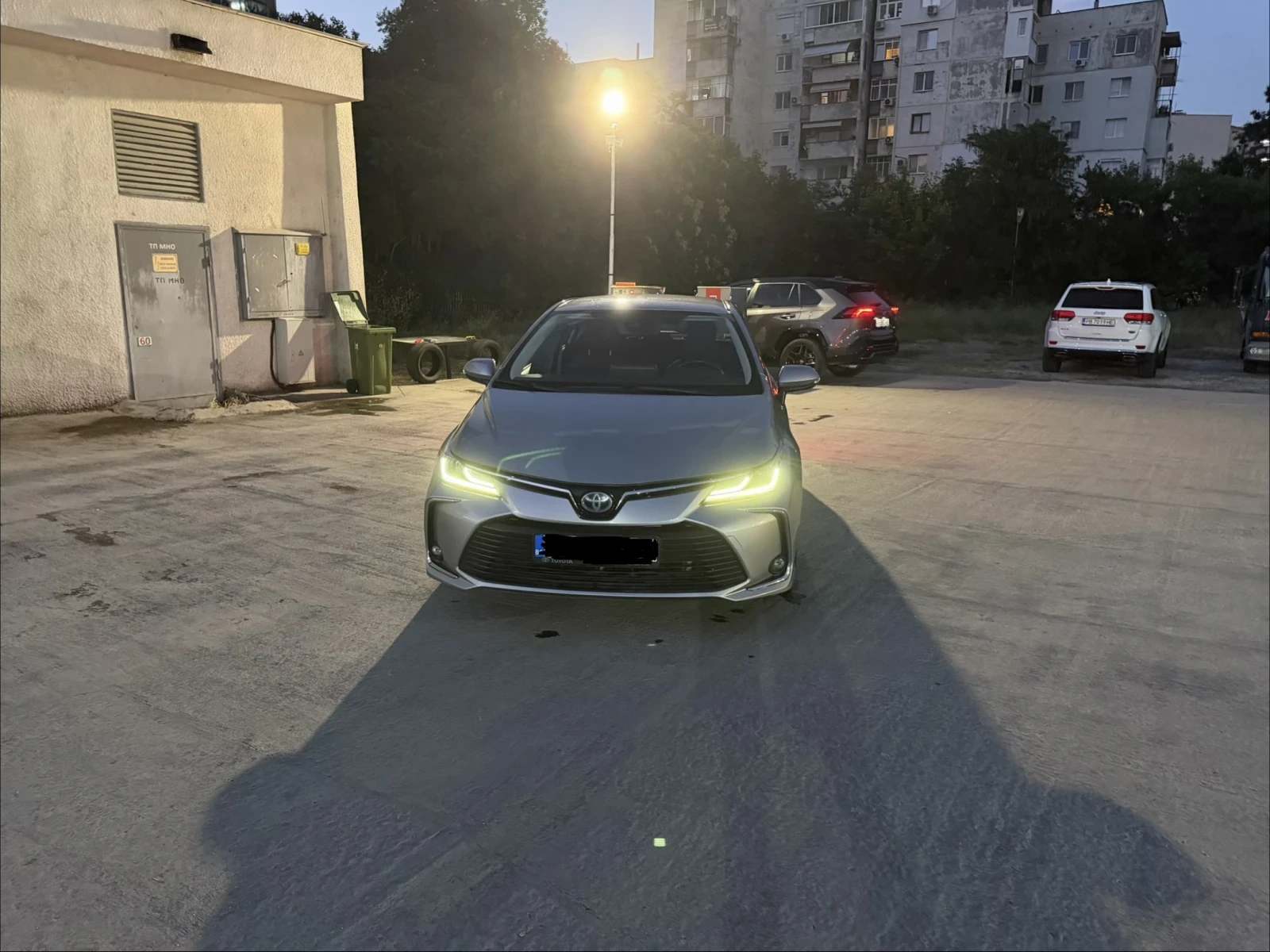 Toyota Corolla 1.8 HYBRID ПЪРВИ СОБСТВЕНИК , снимка 3 - Автомобили и джипове - 55138367