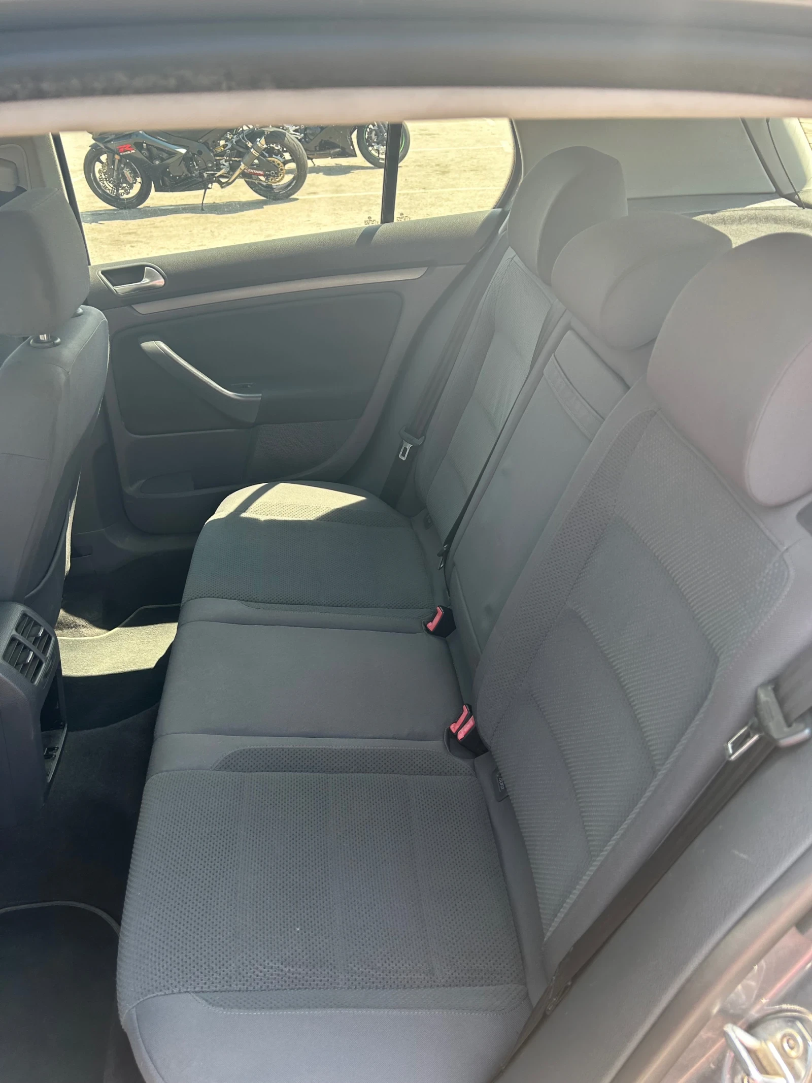 VW Golf, снимка 5 - Автомобили и джипове - 55341252
