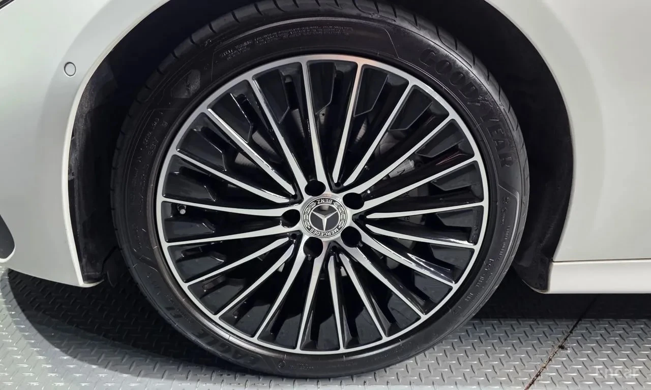 Mercedes-Benz CLE 220 АМГ ПАКЕТ/ОБДУХ/ПОДГРЕВ/360/ДИСТРОНИК/ПАНОРАМА, снимка 5 - Автомобили и джипове - 55940340
