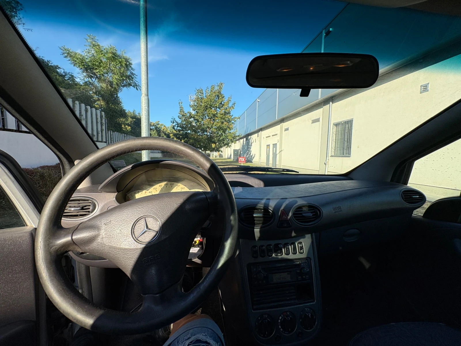 Mercedes-Benz A 190, снимка 11 - Автомобили и джипове - 55953730