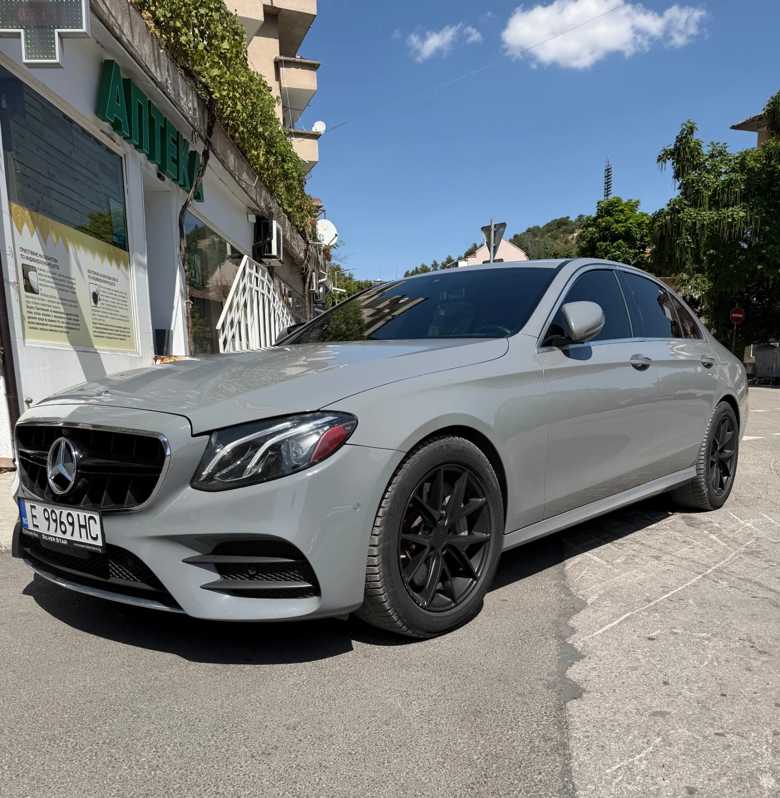 Mercedes-Benz E 300 Уникален! Nardo Grey, снимка 2 - Автомобили и джипове - 55962842