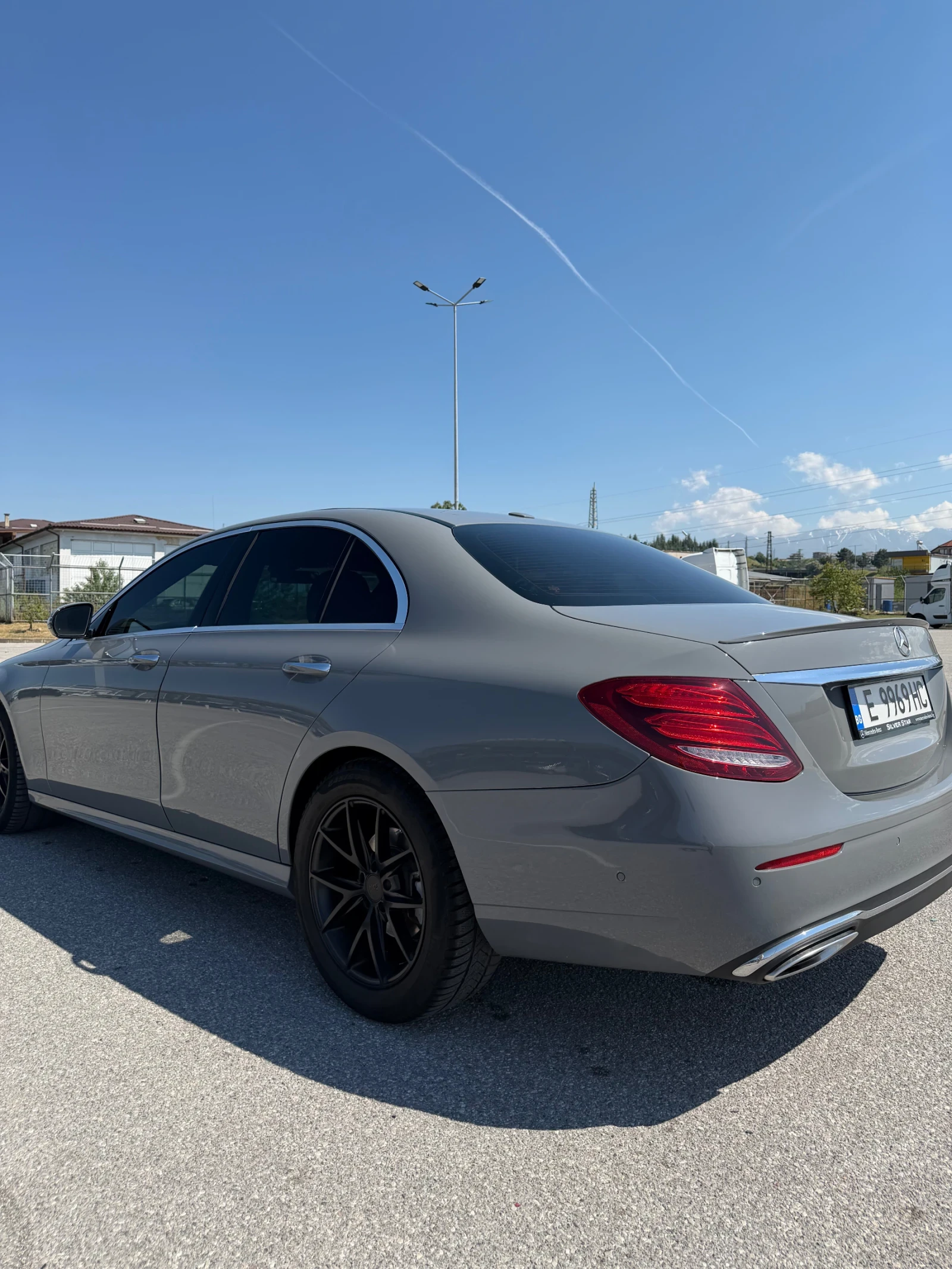 Mercedes-Benz E 300 Уникален! Nardo Grey, снимка 3 - Автомобили и джипове - 55962842