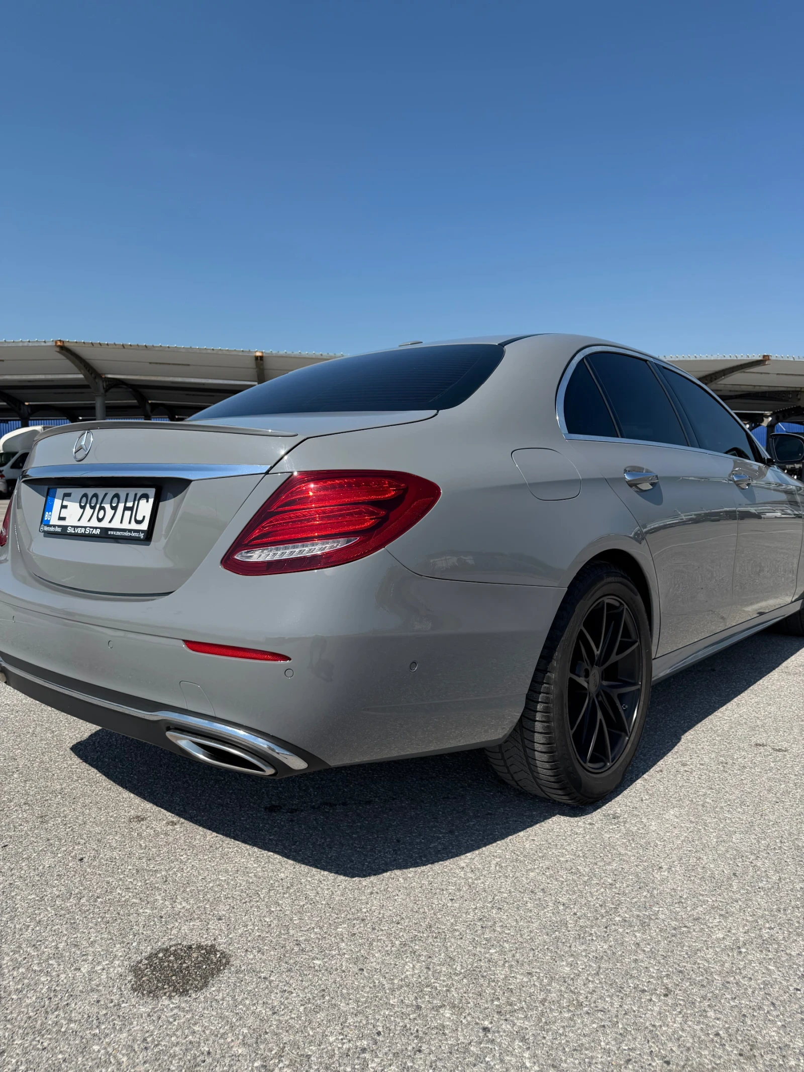 Mercedes-Benz E 300 Уникален! Nardo Grey, снимка 4 - Автомобили и джипове - 55962842