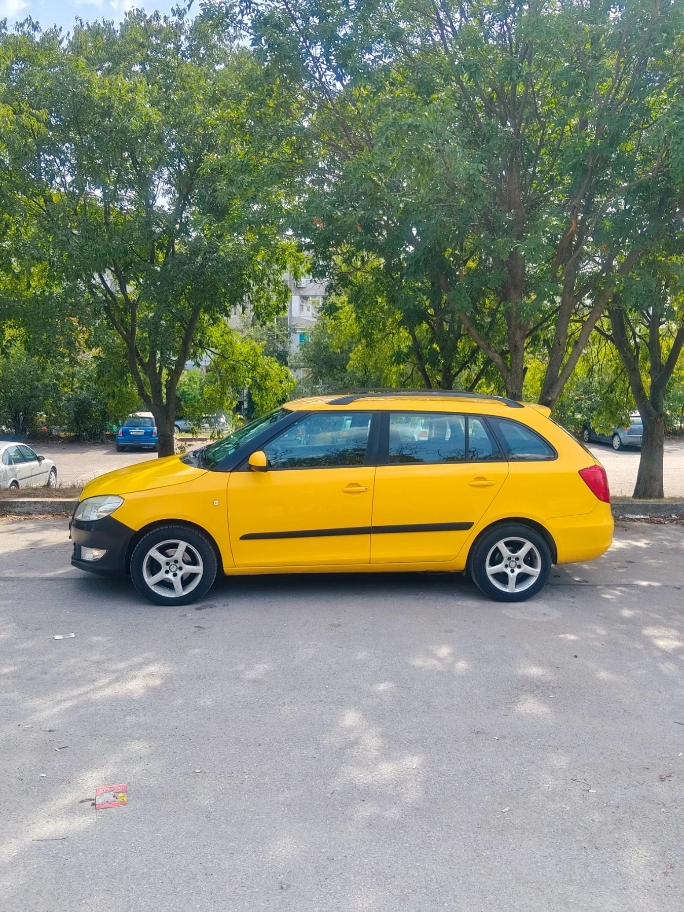 Skoda Fabia 2, снимка 3 - Автомобили и джипове - 56083303