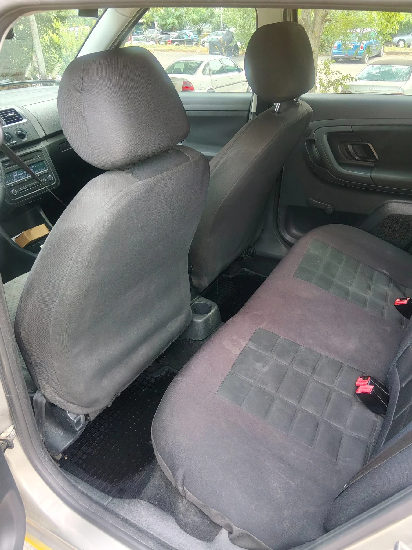 Skoda Fabia 2, снимка 11 - Автомобили и джипове - 56083303