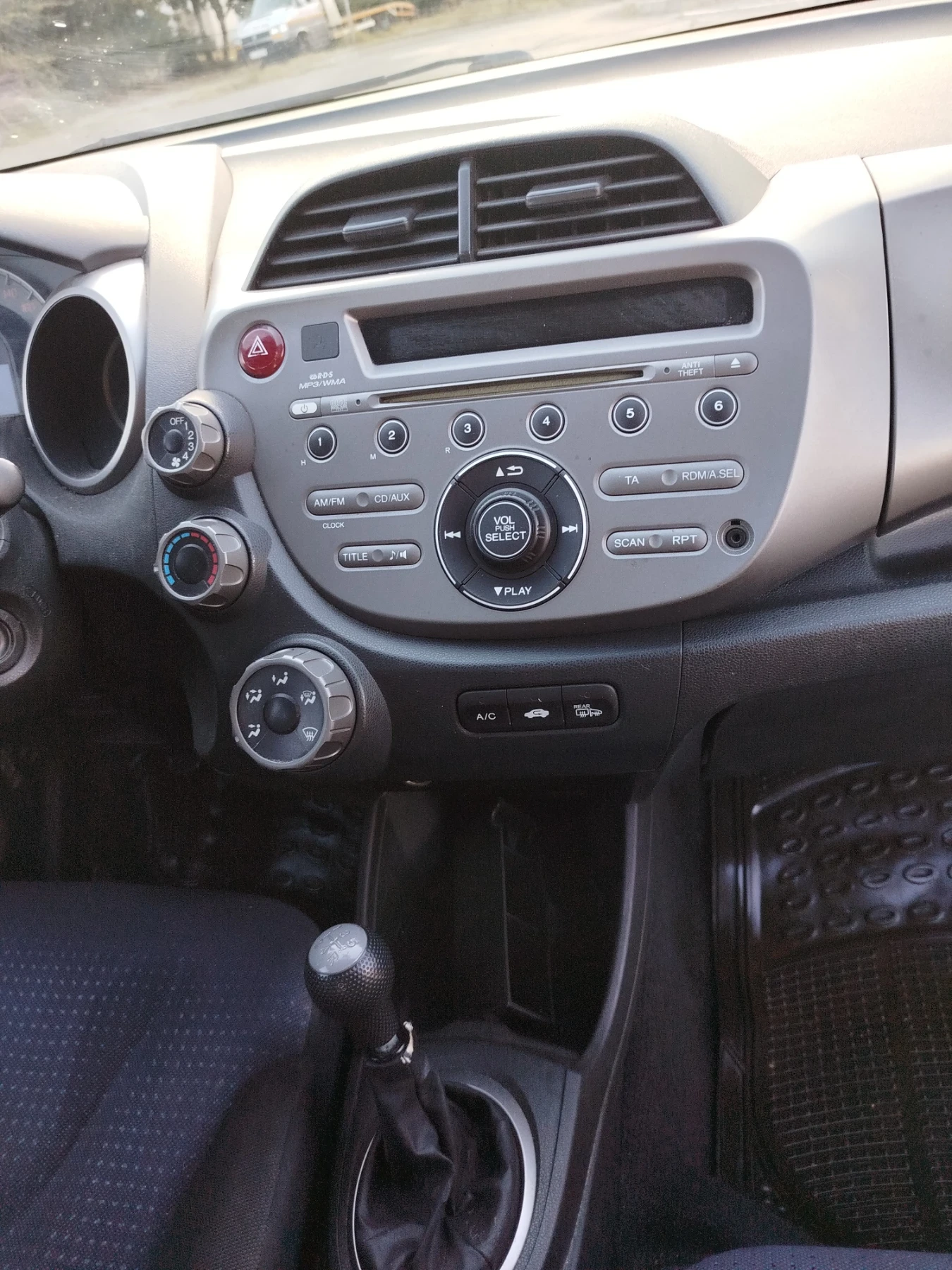 Honda Jazz, снимка 6 - Автомобили и джипове - 56235408
