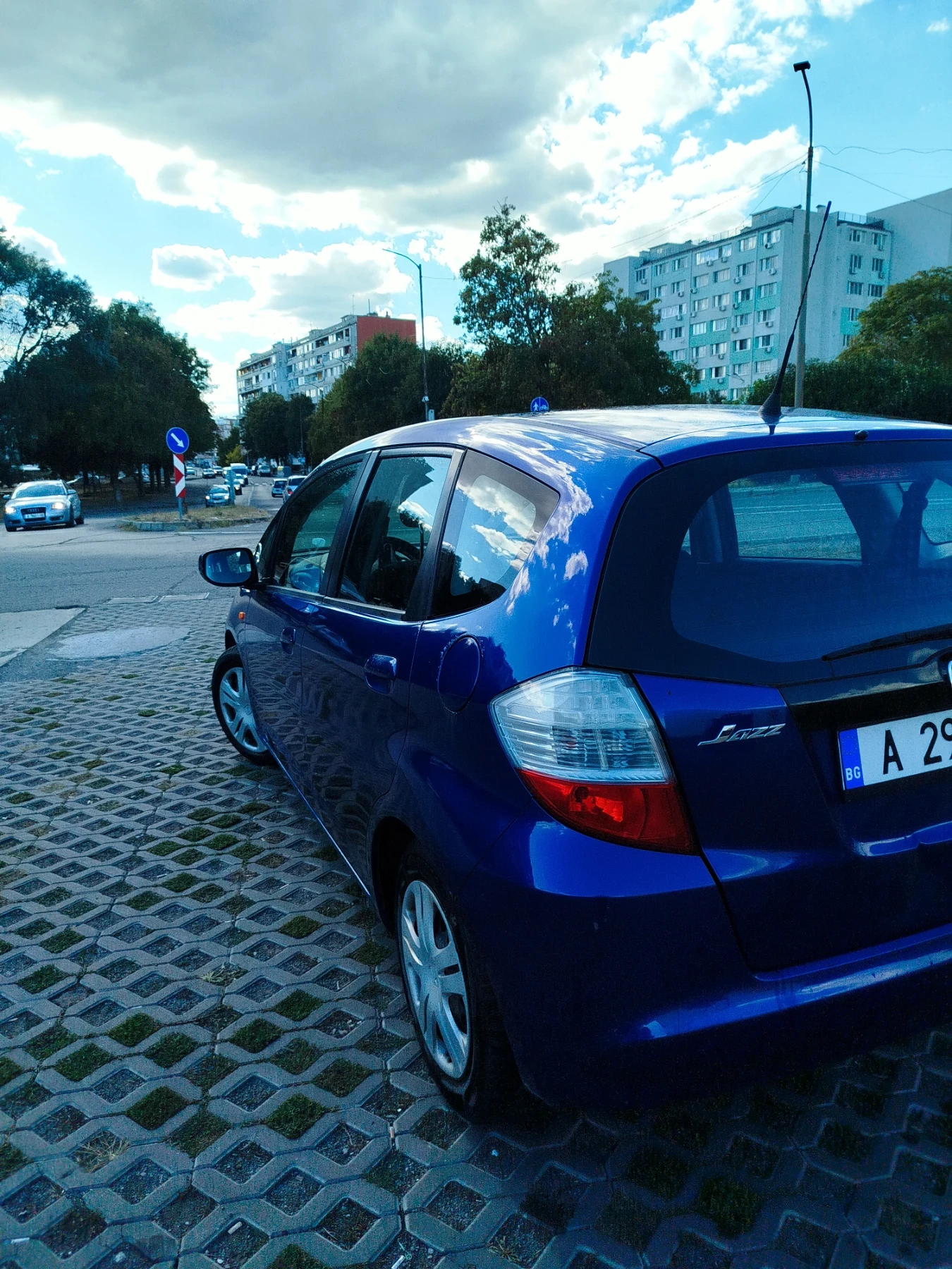 Honda Jazz, снимка 4 - Автомобили и джипове - 56235408