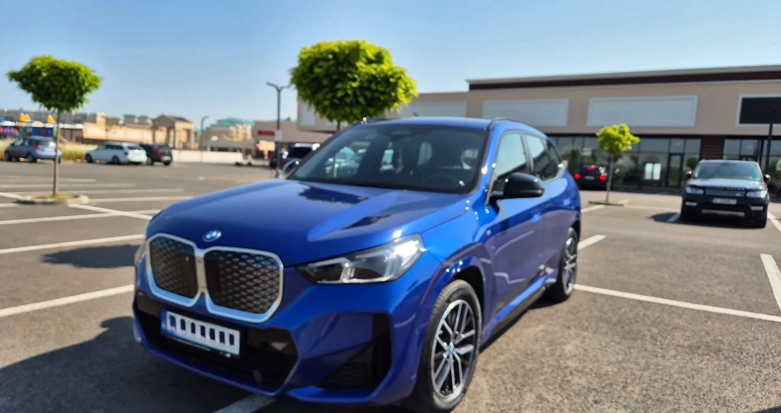 BMW iX1 Mpaket!! 204кс!!!, снимка 4 - Автомобили и джипове - 56260461
