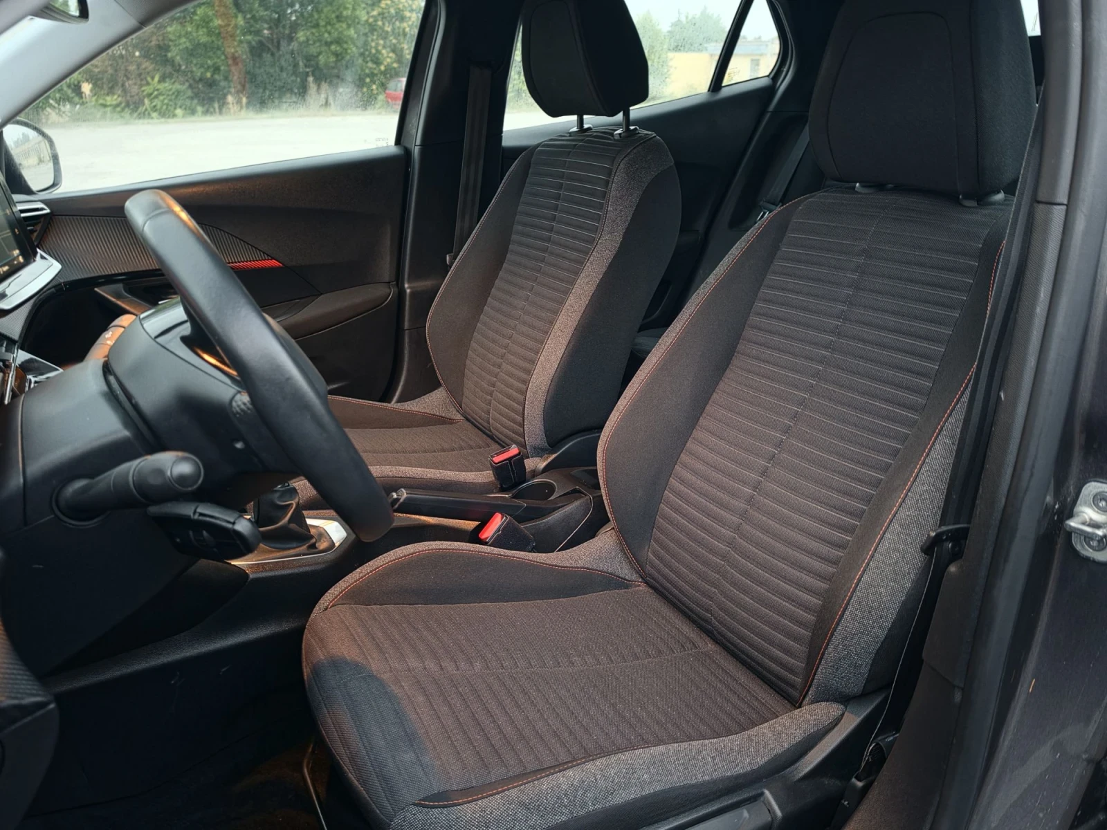 Peugeot 2008 1.5HDi, снимка 9 - Автомобили и джипове - 56427248