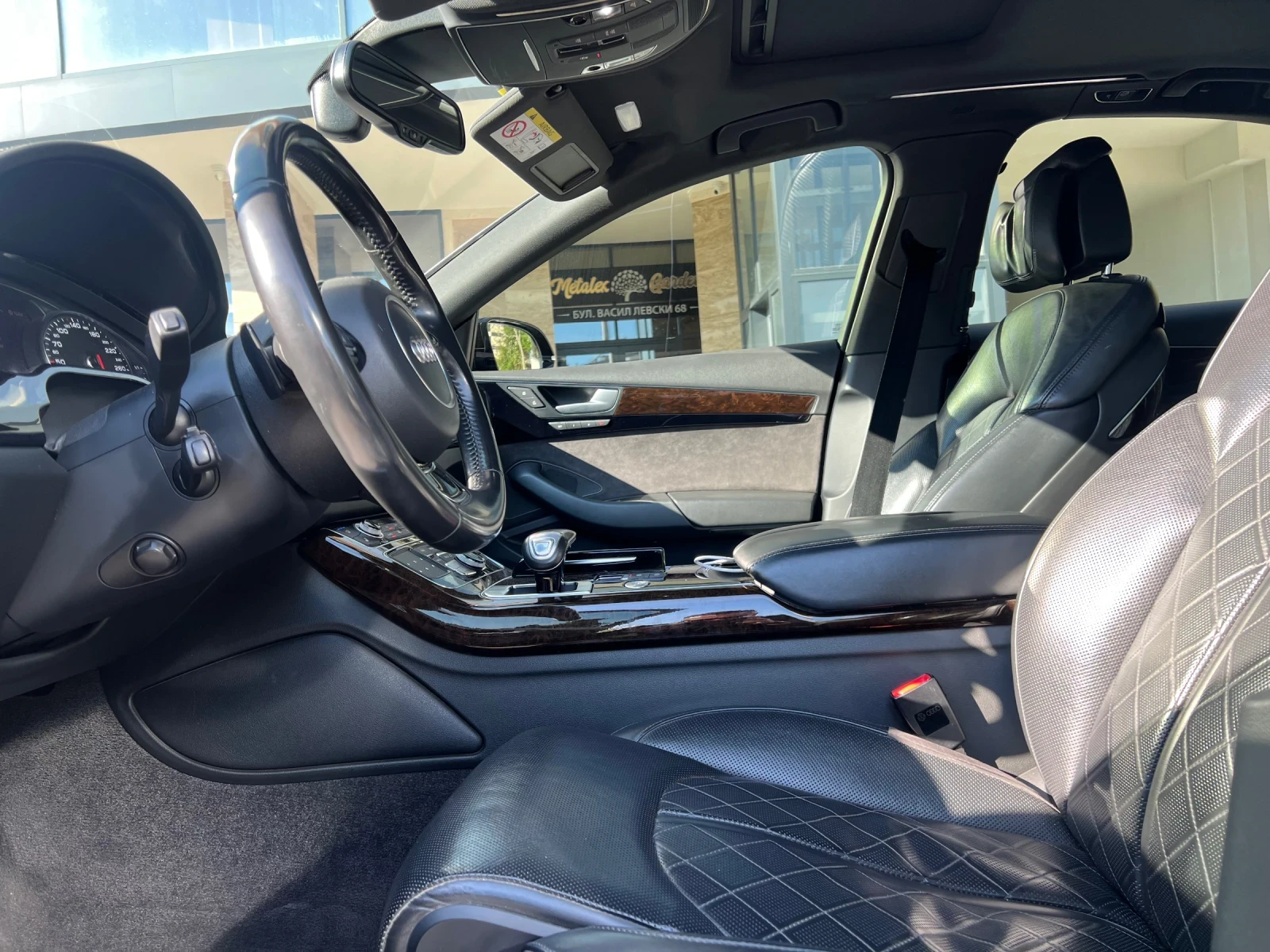 Audi A8 Black edition , снимка 8 - Автомобили и джипове - 56575383