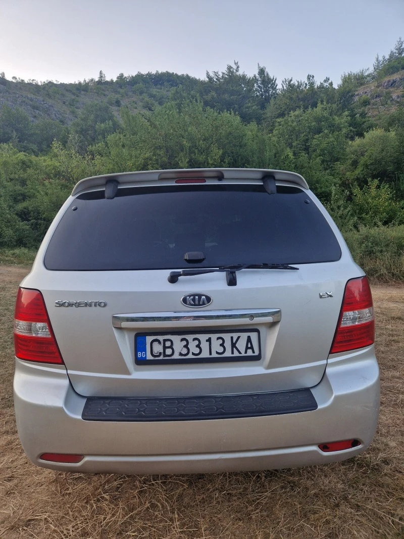 Kia Sorento 2.5 CRDI, снимка 3 - Автомобили и джипове - 47549713